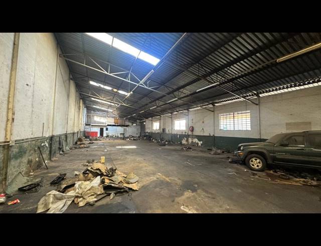 1,000M² WAREHOUSE TO LET IN PRETORIA WEST